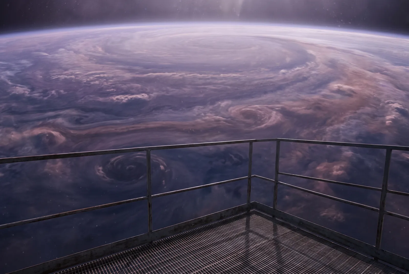 Rambarde métallique d’un pont d’observation, au-dessus d’une mer de nuages violets en spirale.